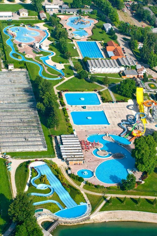 Mediteran Travel Mobile Homes In Camping Terme Catez Brežice Exteriér fotografie